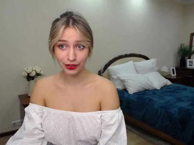 Live sex webcam photo for SaraParK #276667631