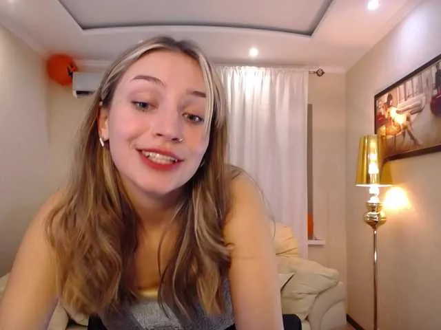 Live sex webcam photo for SaraParK #276711659