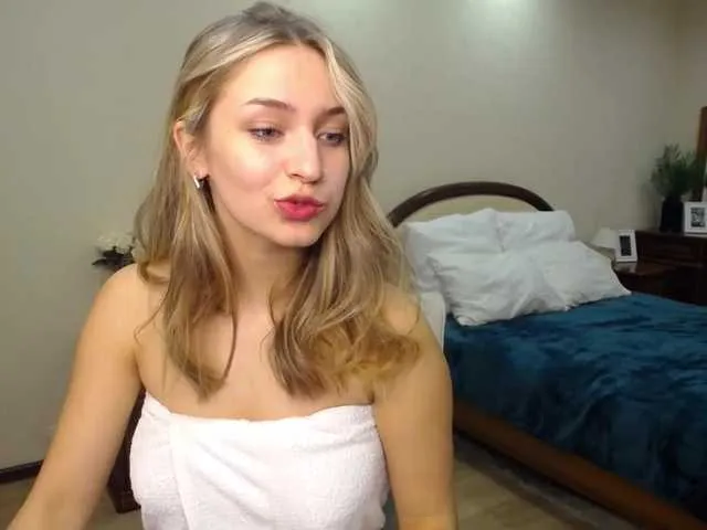 Live sex webcam photo for SaraParK #276726290