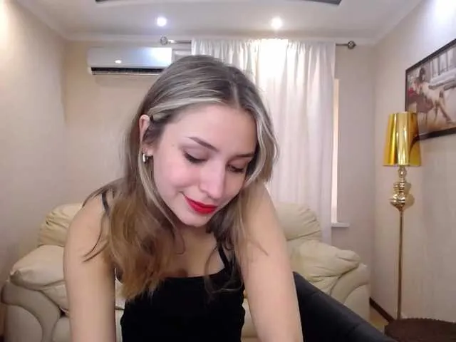 Live sex webcam photo for SaraParK #276737535