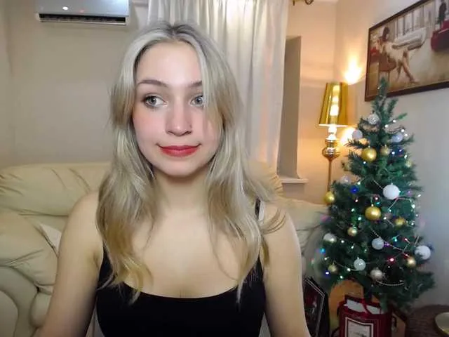 Live sex webcam photo for SaraParK #276979022
