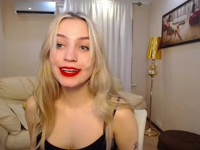 Live sex webcam photo for SaraParK #277112366