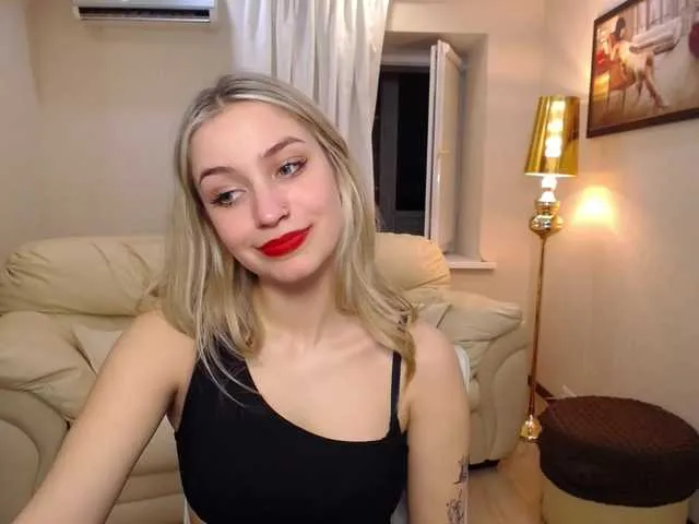 Live sex webcam photo for SaraParK #277183030