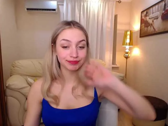 Live sex webcam photo for SaraParK #277425181