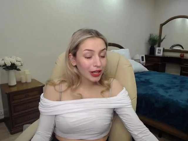 Live sex webcam photo for SaraParK #277617420