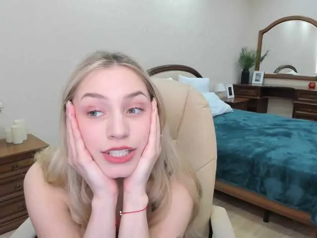 Live sex webcam photo for SaraParK #277722922