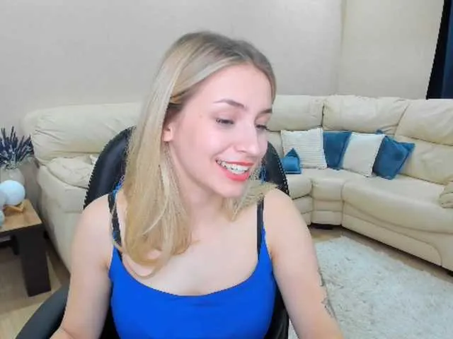 Live sex webcam photo for SaraParK #278019582