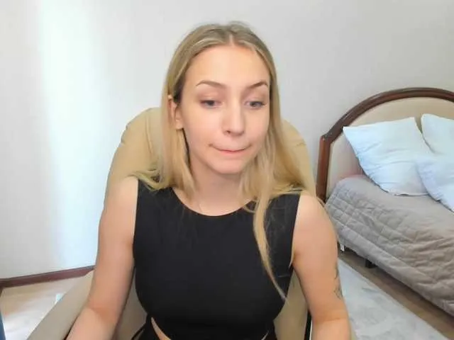 Live sex webcam photo for SaraParK #278041711