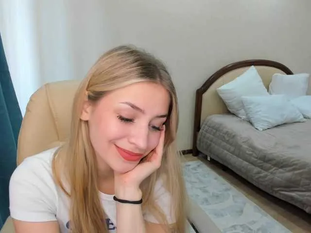 Live sex webcam photo for SaraParK #278081641