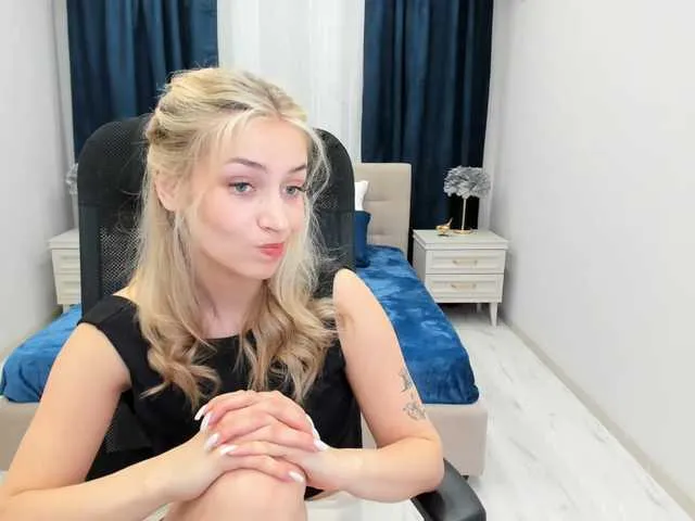Live sex webcam photo for SaraParK #278101160