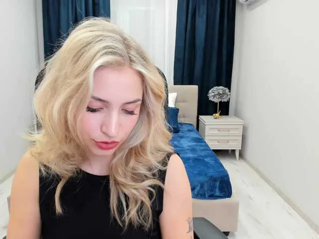 Live sex webcam photo for SaraParK #278102934