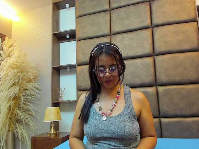 Live sex webcam photo for SaraRioz #276173411