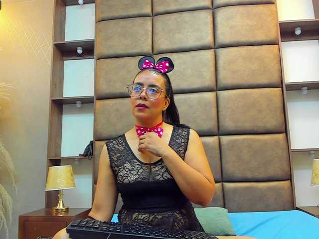 Live sex webcam photo for SaraRioz #276244831