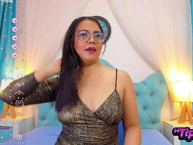 Live sex webcam photo for SaraRioz #276374361