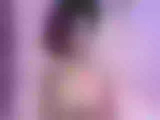 Live sex webcam photo for SaraThoms #273585328