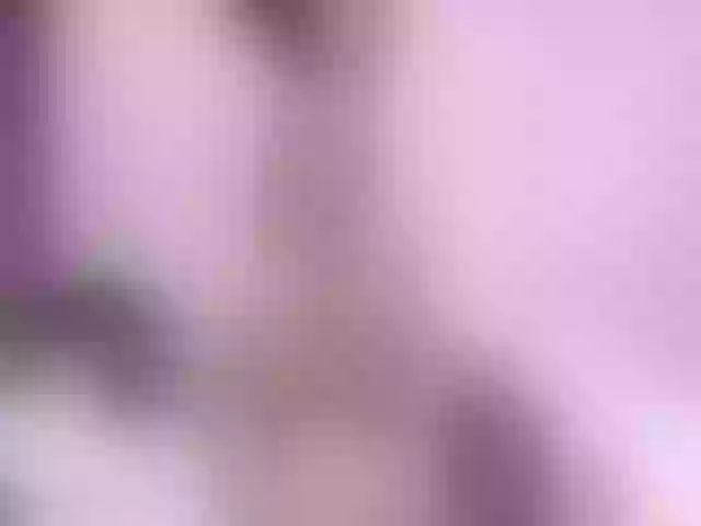 Live sex webcam photo for SaraThoms #273706337