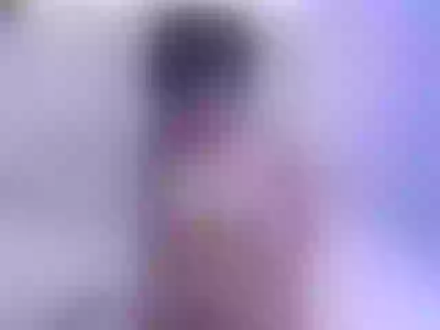Live sex webcam photo for SaraThoms #273892744