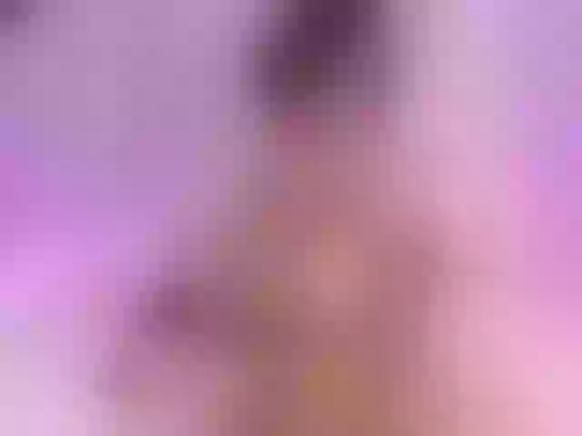Live sex webcam photo for SaraThoms #274037845