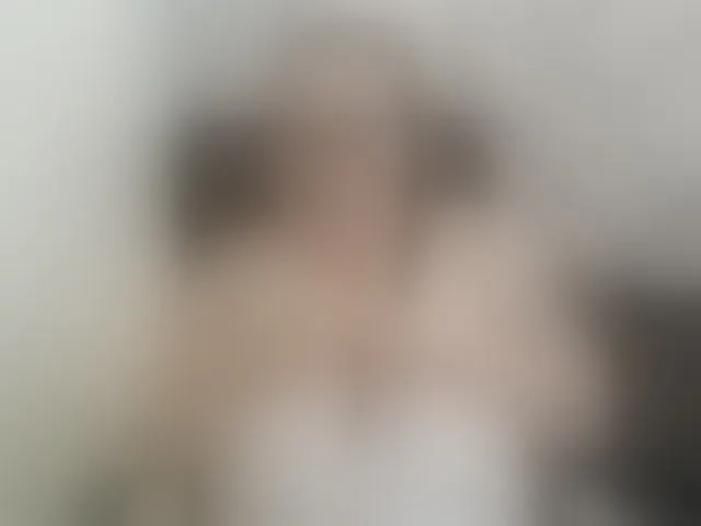 Live sex webcam photo for SaraThonson #293584953