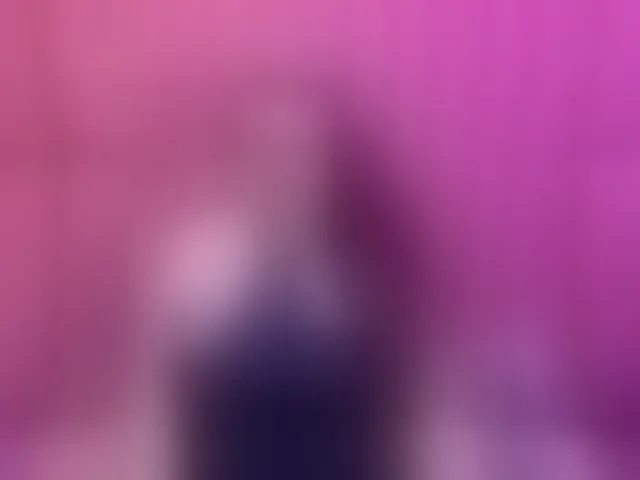 Live sex webcam photo for SaraThonson #293929487