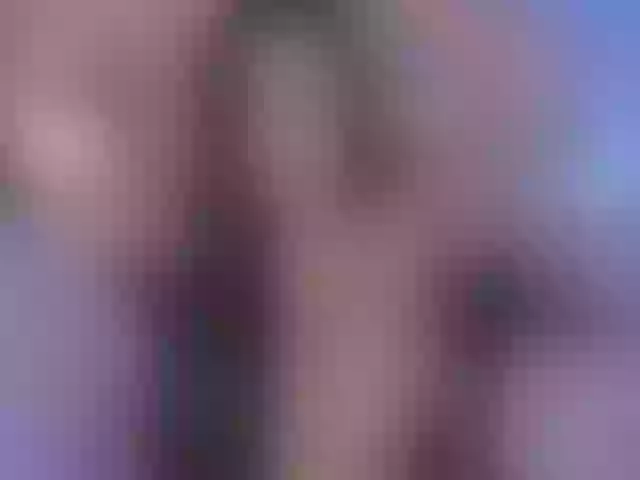 Live sex webcam photo for SaraWinstone1 #291937548