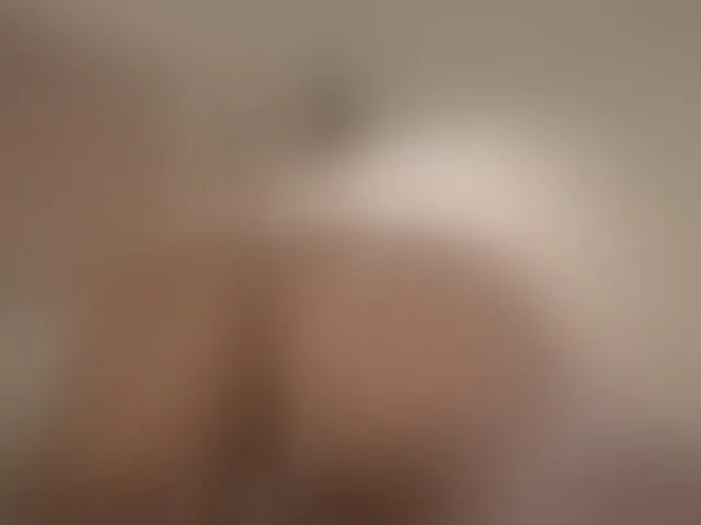 Live sex webcam photo for SaraWinstone1 #293432368