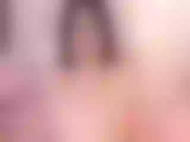 Live sex webcam photo for Saraa10 #275537687