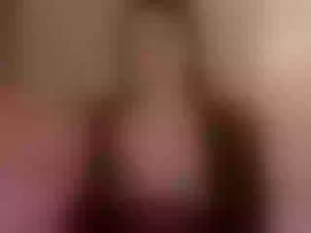 Live sex webcam photo for Saraa10 #275548217