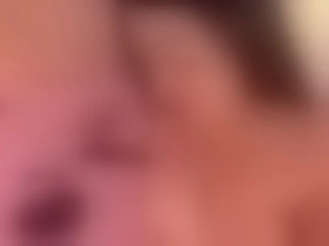 Live sex webcam photo for Saraa10 #275702949