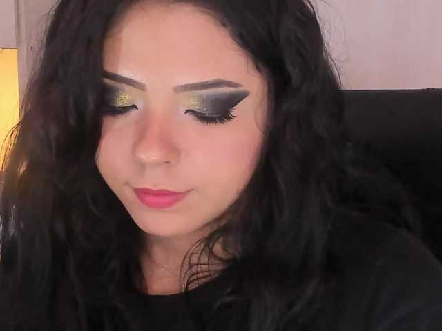 Live sex webcam photo for SaraaThompson #276246624