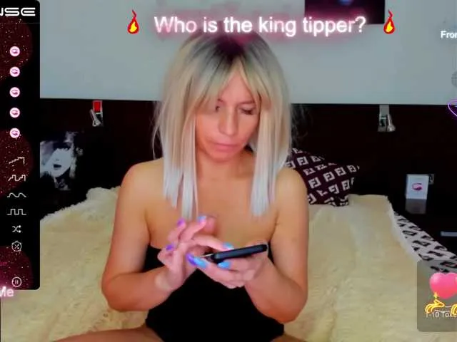 Live sex webcam photo for Saragrend1 #275439336