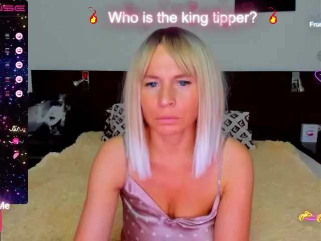 Live sex webcam photo for Saragrend1 #275524320