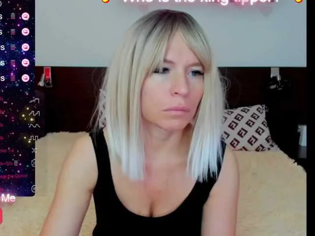 Live sex webcam photo for Saragrend1 #275603942