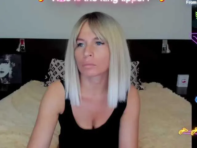 Live sex webcam photo for Saragrend1 #275726531