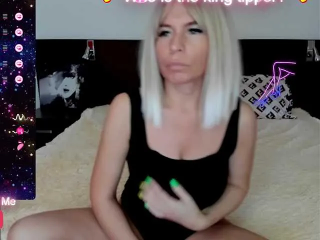 Live sex webcam photo for Saragrend1 #275931926