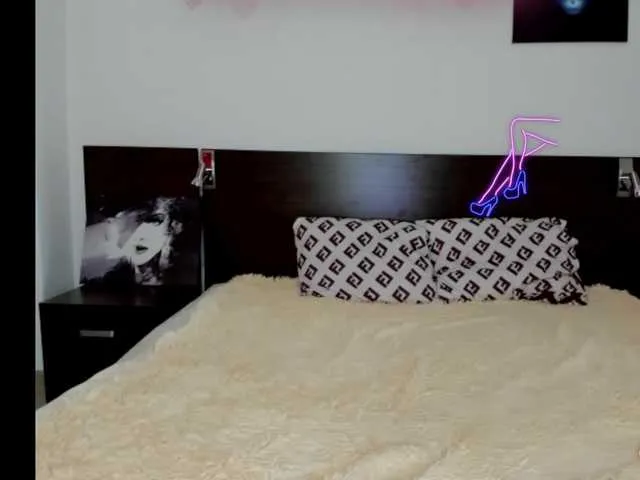 Live sex webcam photo for Saragrend1 #276094721