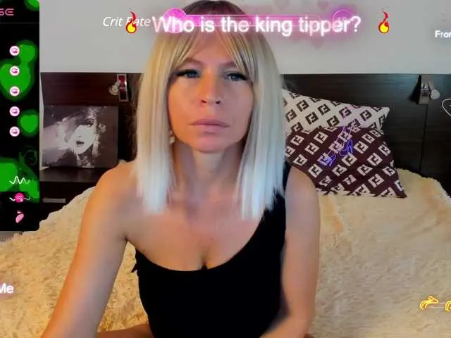 Live sex webcam photo for Saragrend1 #276290607