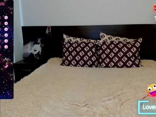 Live sex webcam photo for Saragrend1 #278263096