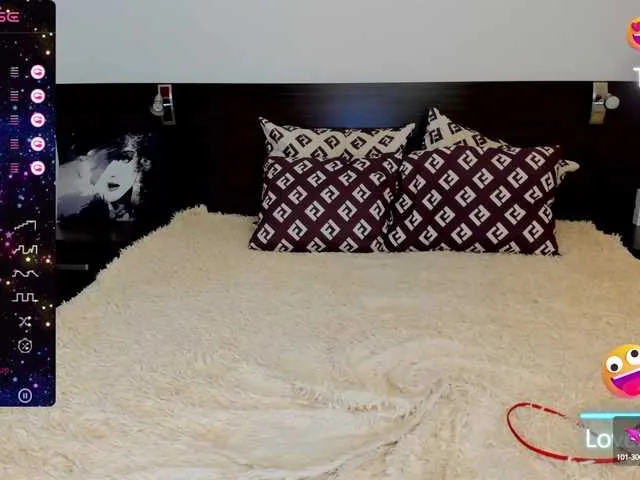 Live sex webcam photo for Saragrend1 #289993347