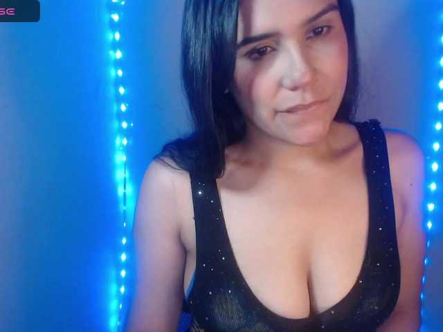 Live sex webcam photo for Sarah-Ruston #277716094