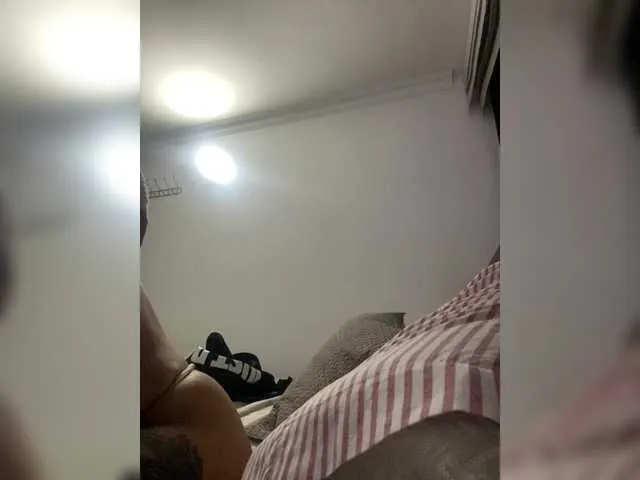 Live sex webcam photo for Sarah2Colliins #290443640