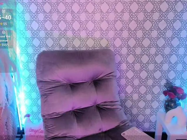 Live sex webcam photo for Sarah2Colliins #290504986