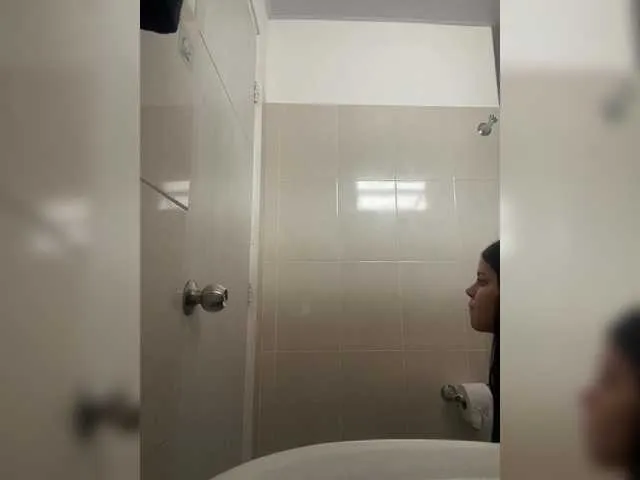 Live sex webcam photo for Sarah2Colliins #290726785