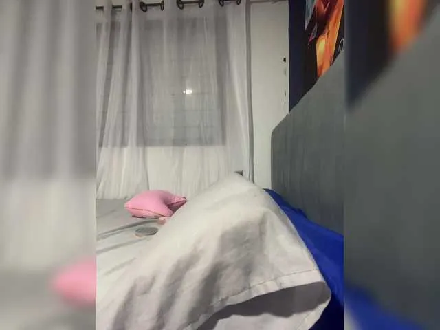 Live sex webcam photo for Sarah2Colliins #290822544