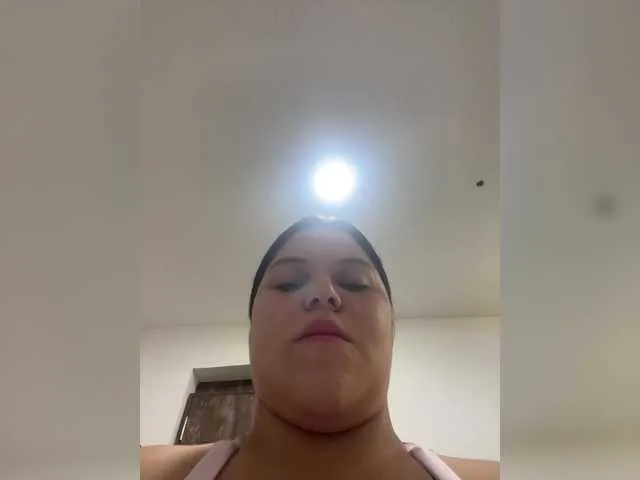 Live sex webcam photo for Sarah2Colliins #291557108