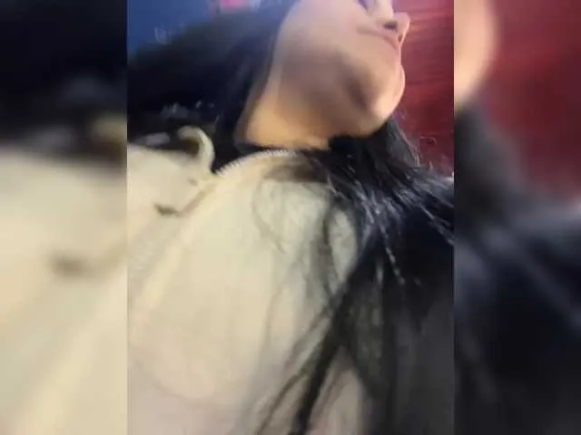 Live sex webcam photo for Sarah2Colliins #291659621