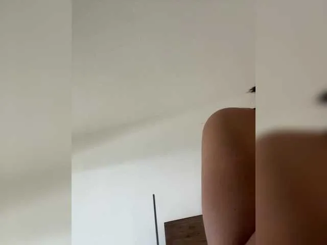 Live sex webcam photo for Sarah2Colliins #291962526