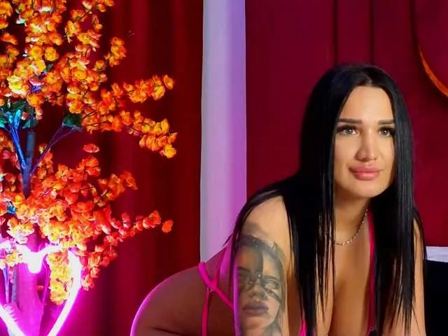 Live sex webcam photo for SarahAdams #290652988