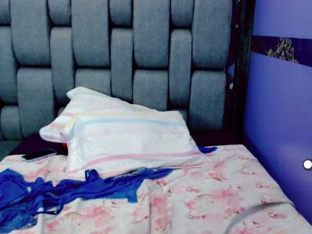 Live sex webcam photo for SarahBowie #275668157