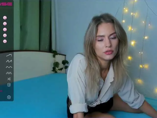 Live sex webcam photo for SarahCarbini #274063333